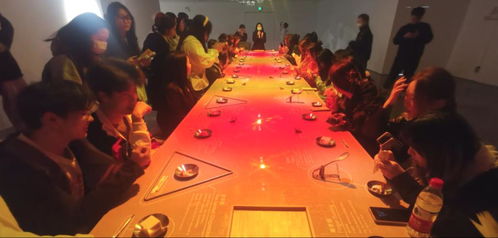 藝術(shù)設計學院舉行20級產(chǎn)設專業(yè)傳統(tǒng)文化調(diào)研系列活動 芷美空間參觀交流